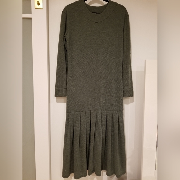 NewMe Olive Green Midi Dress, size M - Picture 1 of 3